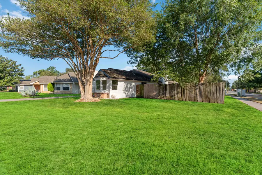 9202 Goodmeadow Drive, Houston, TX 77064 - Image #3