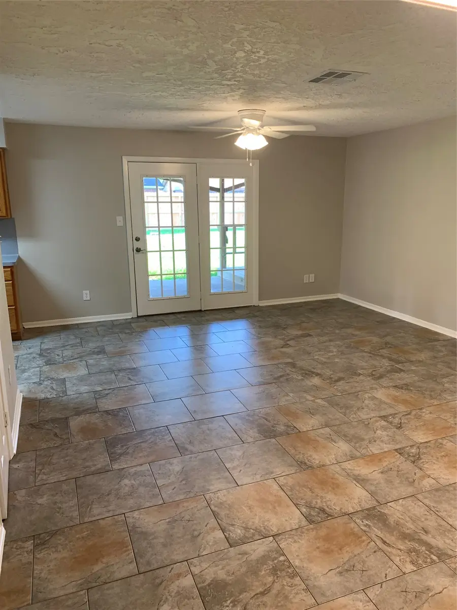 1110 E Rutgers Lane, Deer Park, TX 77536 - #2