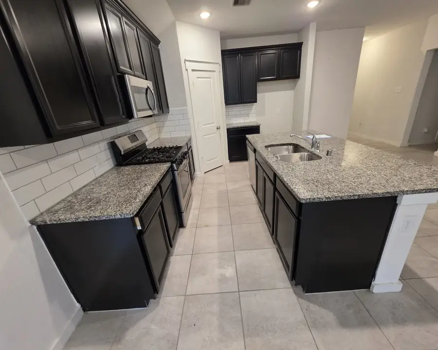 9222 Melmack Drive, Rosharon, TX 77583 - #2