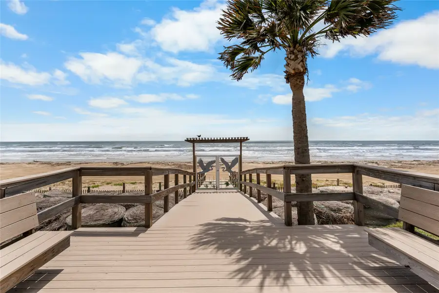 16 Blue Heron Circle, Jamaica Beach, TX 77554 - #2