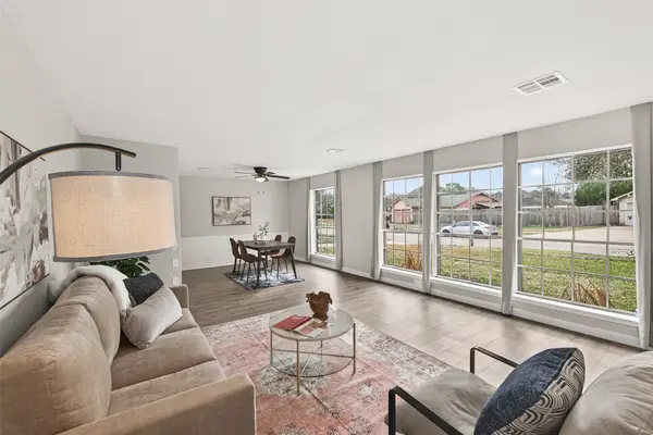 9110 Vickijohn Drive, Houston, TX 77031