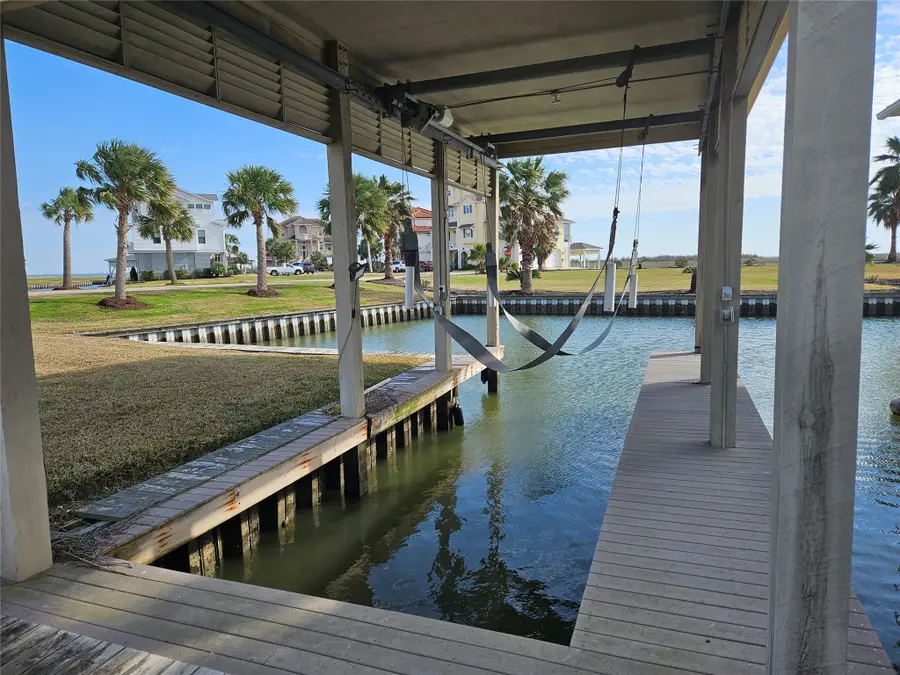 15 Half Moon, Hitchcock, TX 77563 - Image #3