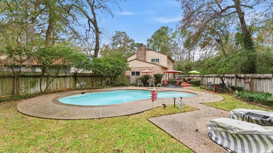 18 Still Glen Court, The Woodlands, TX 77381 - Image #3