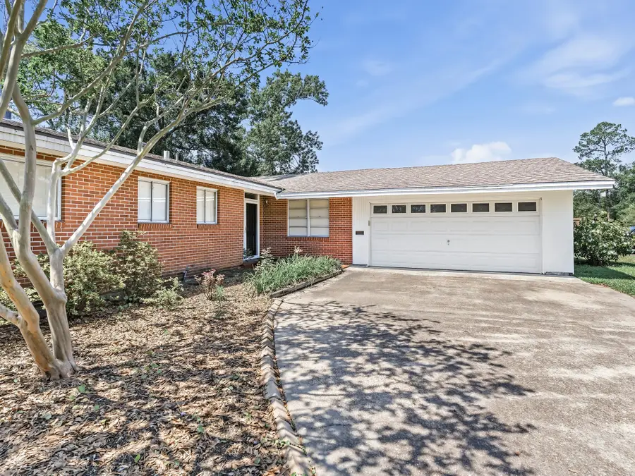 5725 Hooks Avenue, Beaumont, TX 77706 - #3