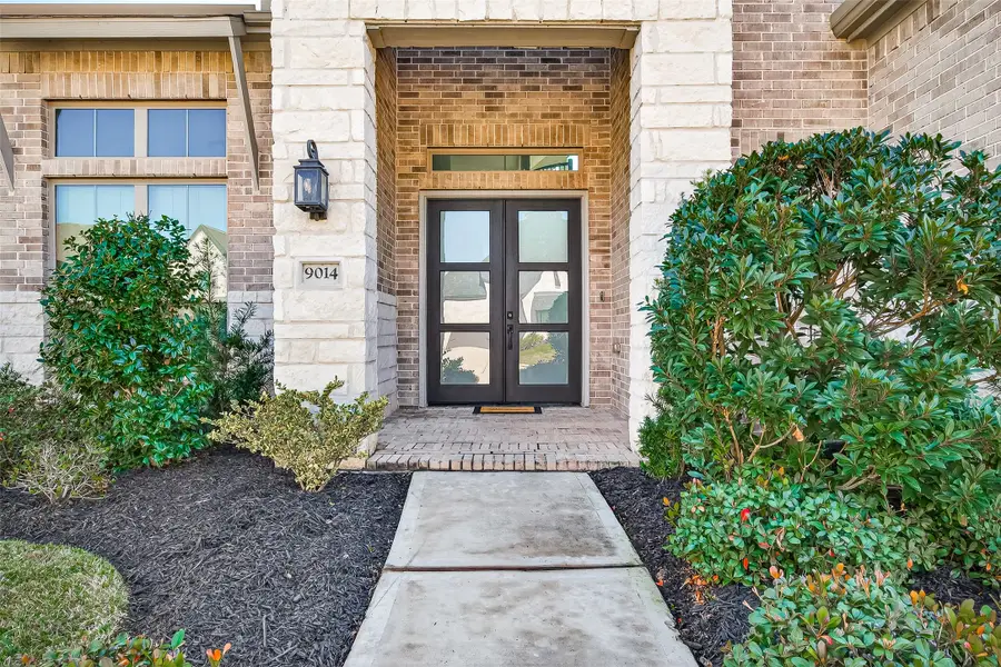 9014 Meadow Bridge Drive, Missouri City, TX 77459 - Image #3