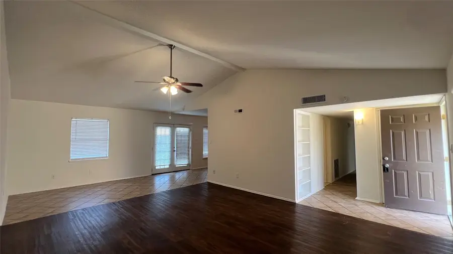 535 Jeff Davis Drive, Richmond, TX 77469 - Image #2