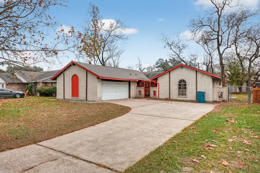 8806 Braunston Lane, Houston, TX 77088 - Image #2