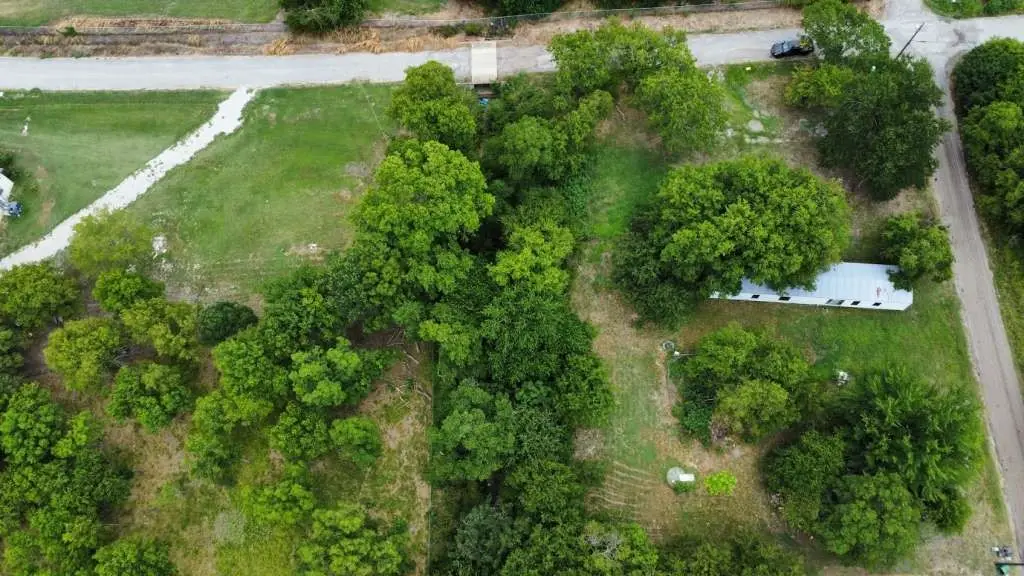 300 N Austin Street, Wolfe City, TX 75496 - Image #1