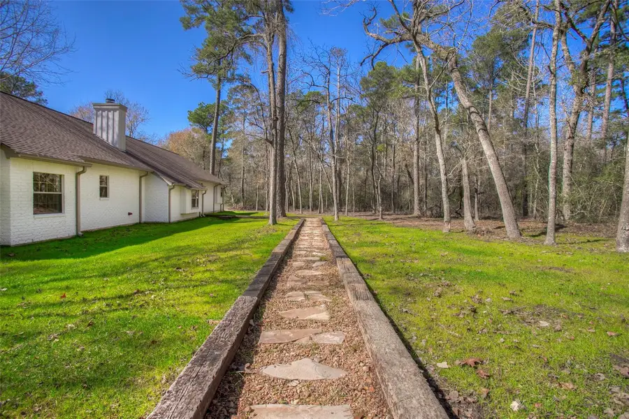 83 Dahlia Road, Huntsville, TX 77320 - Image #3