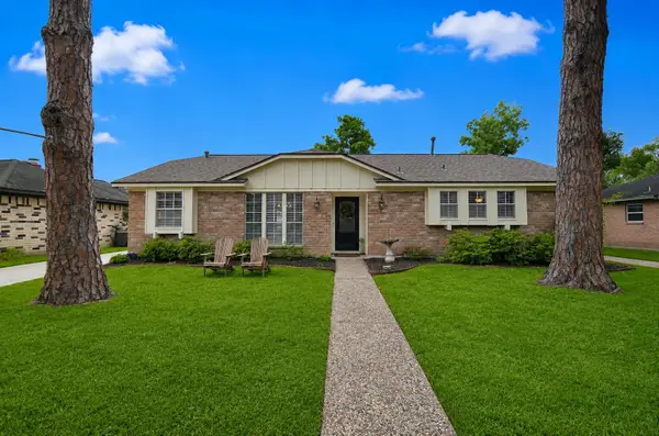 9718 Springmont Drive, Houston, TX 77080