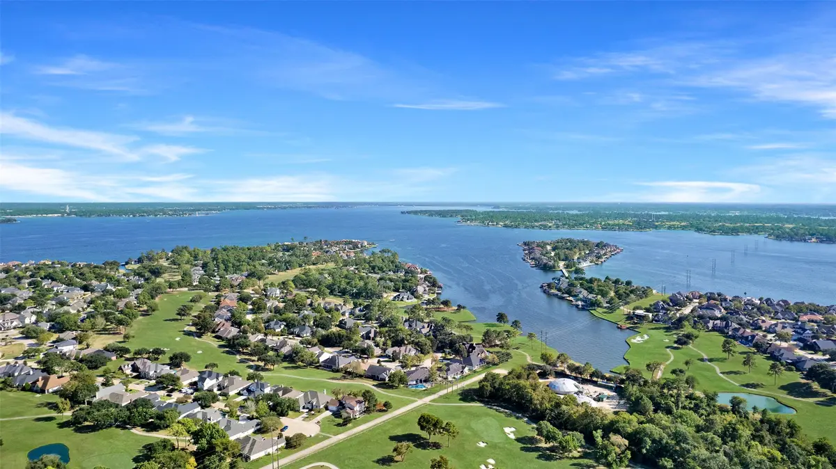 12 Monterrey Road E, Montgomery, TX 77356 - Image #1