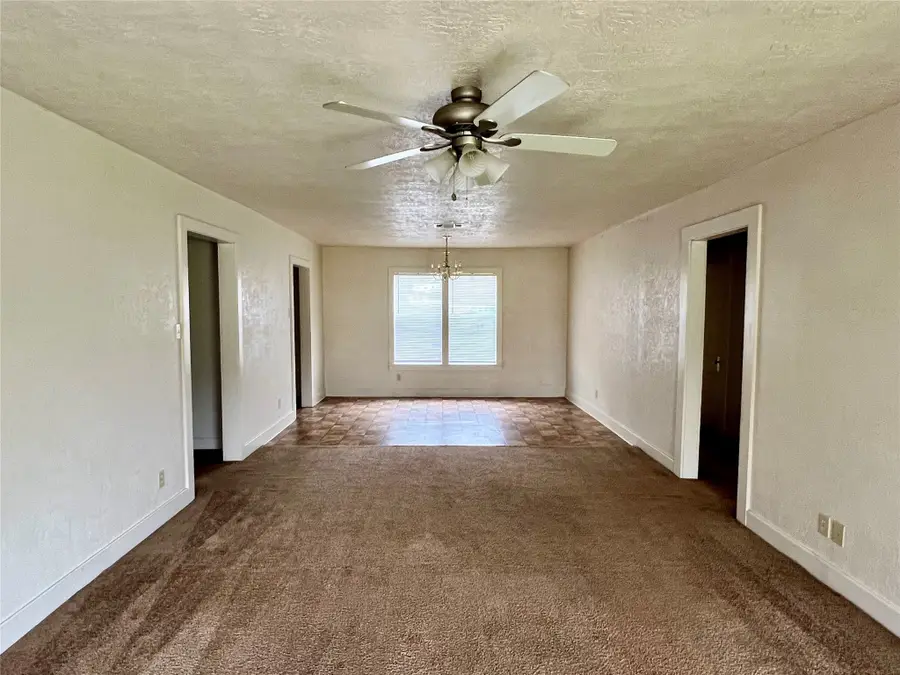 502 W Third Street, Brenham, TX 77833 - Image #2