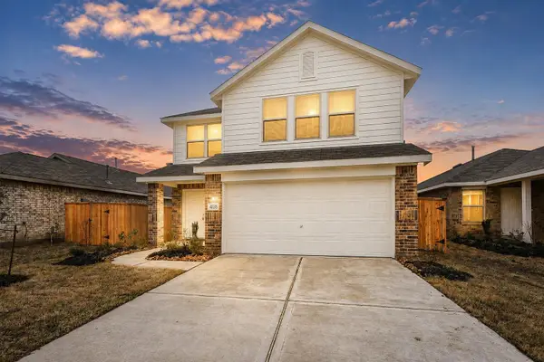 9123 Estes Lakes Drive, Baytown, TX 77521