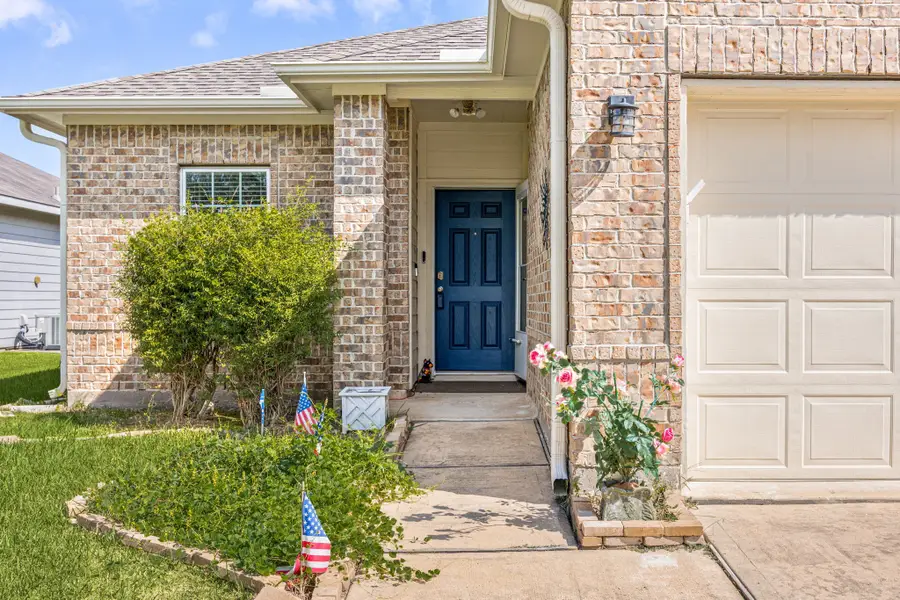 104 Cheyenne River Drive, La Marque, TX 77568 - Image #3