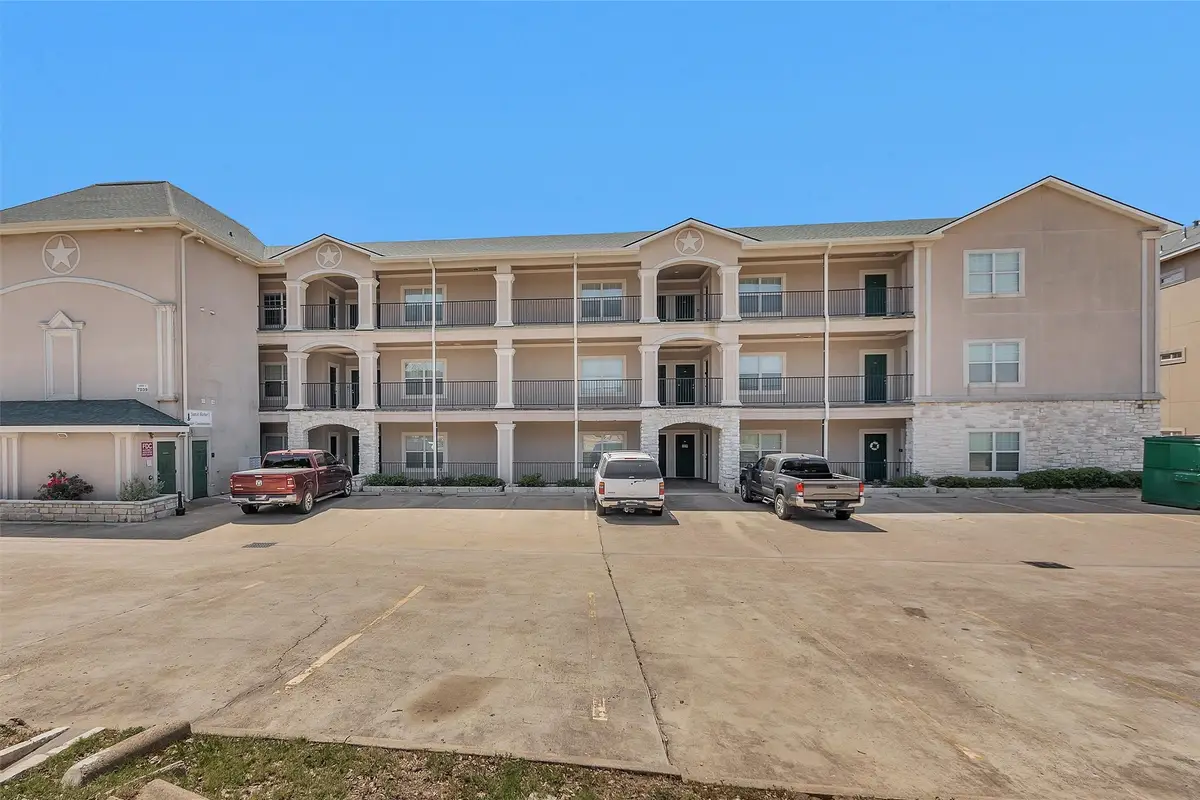 7039 Kingston Cove Ln #309, Willis, TX 77318 - #1