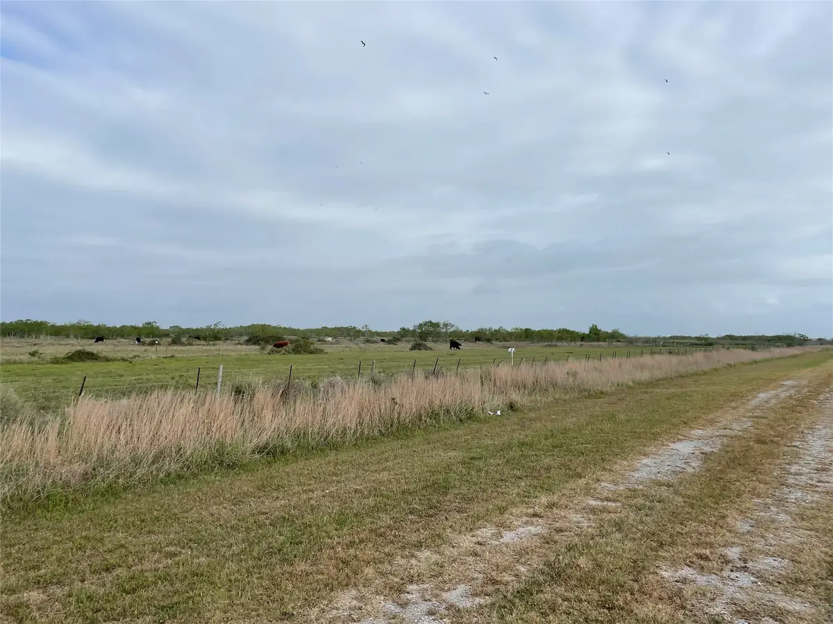 0 Harbor Dr, Hitchcock, TX 77563 - Image #1