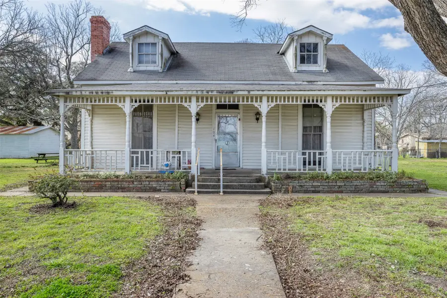 104 6th Street, Glidden, TX 78943 - #3