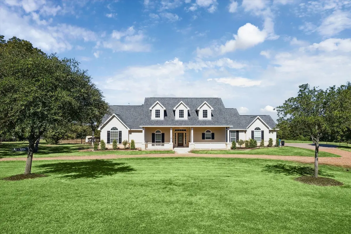 840 E Glenn Street, Bellville, TX 77418 - Image #1