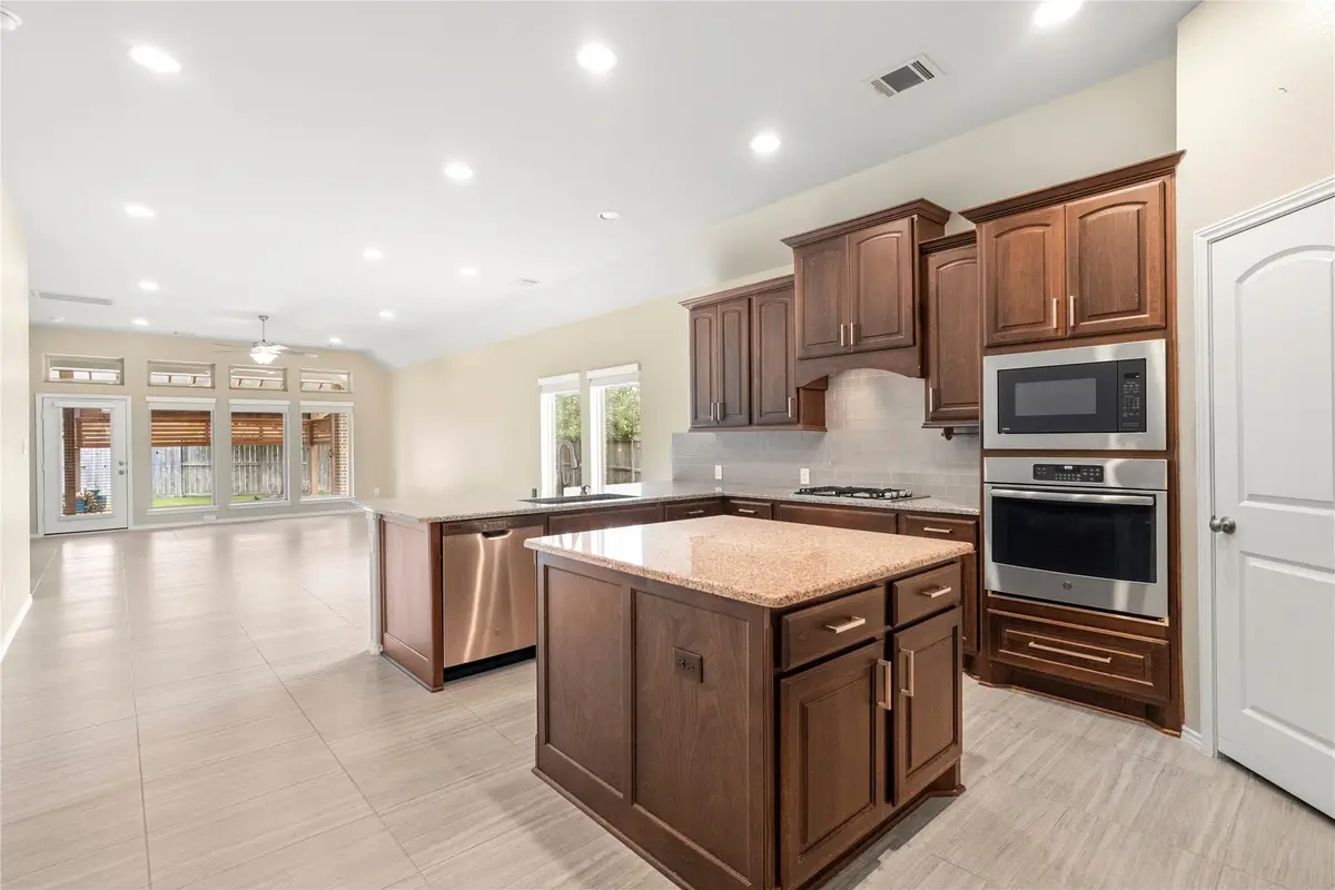 2110 Cinnamon Teal Circle, Brookshire, TX 77423 - #1