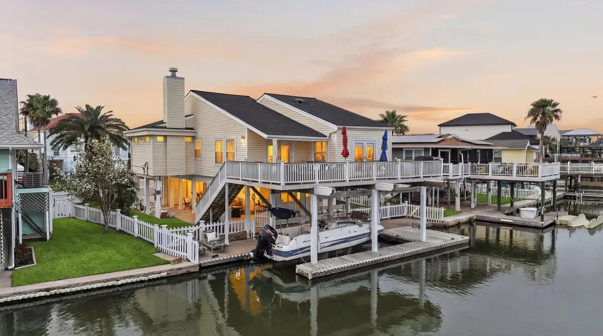 16635 Jamaica Cove Road, Jamaica Beach, TX 77554 - #1