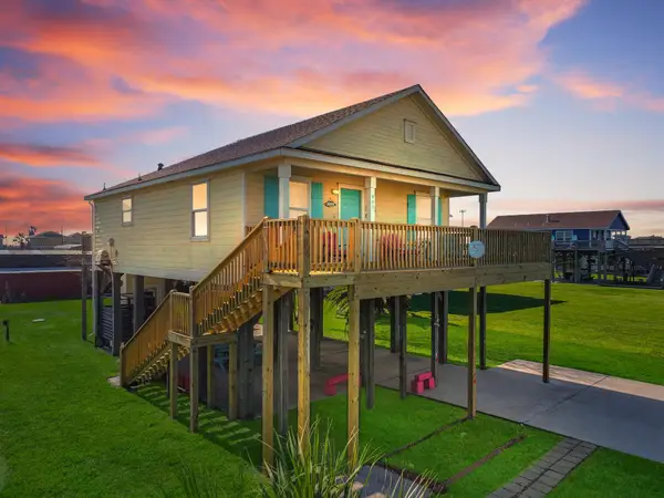 905 Sage Road, Crystal Beach, TX 77650