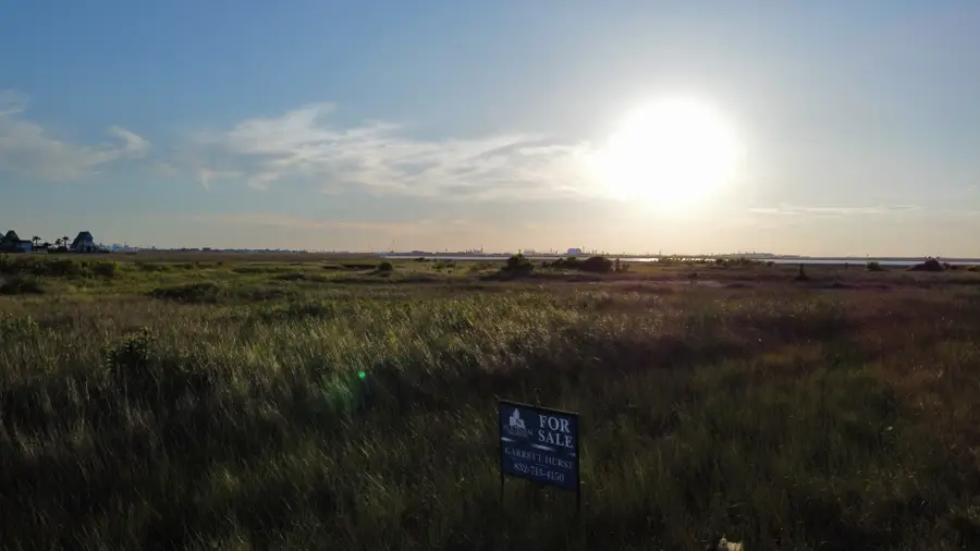 206 Nesmith Place, Surfside Beach, TX 77541 - Image #3