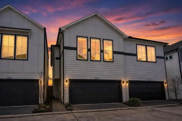 2323 Warhol Way, Houston, TX 77091