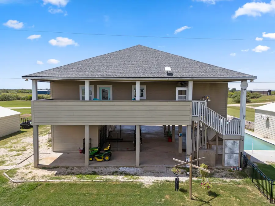 213 Porpoise Dr Drive, Palacios, TX 77465 - #2
