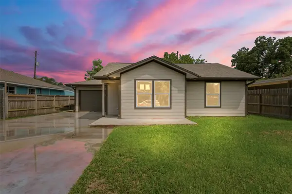 2403 Raymond Street, Pasadena, TX 77506