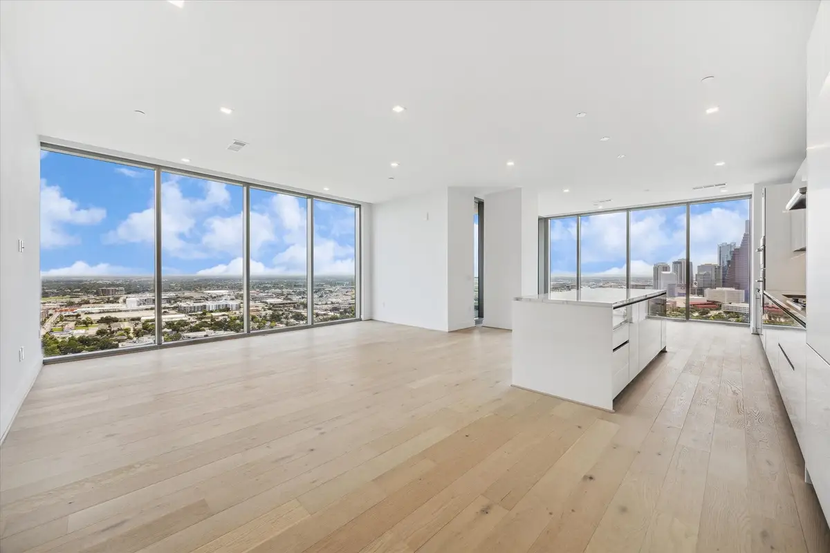 1711 Allen Parkway #2806, Houston, TX 77019 - Image #1