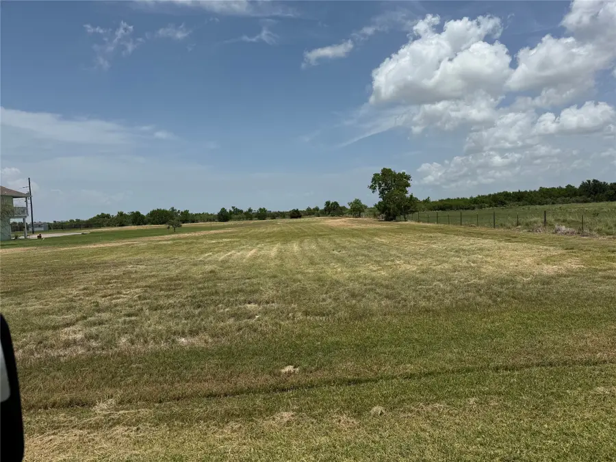 16 6 & 17 6 Mallard Lane, Anahuac, TX 77514 - Image #3