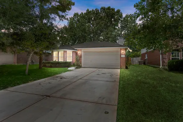 166 Fairwind Trail Drive, Conroe, TX 77385
