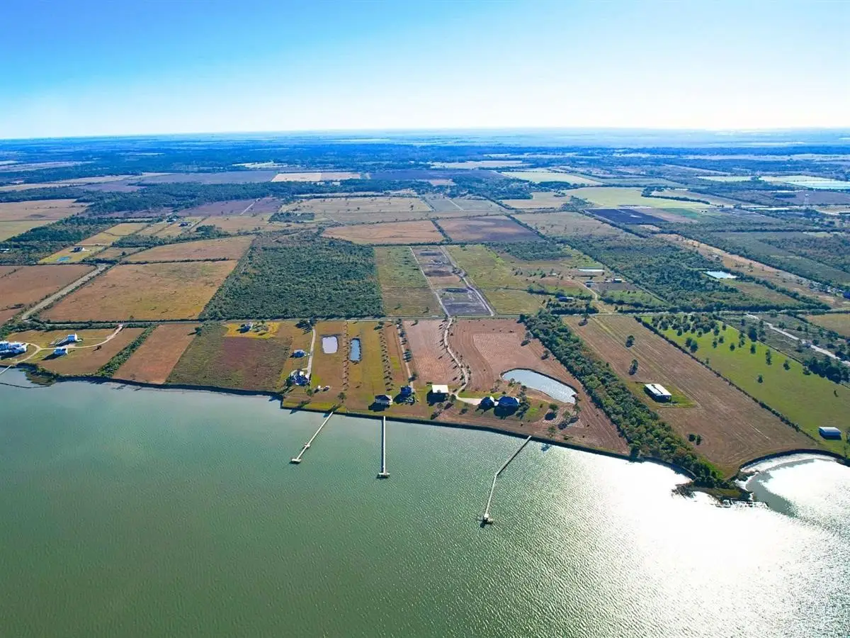 4251 S Main Street, Anahuac, TX 77514 - Image #1