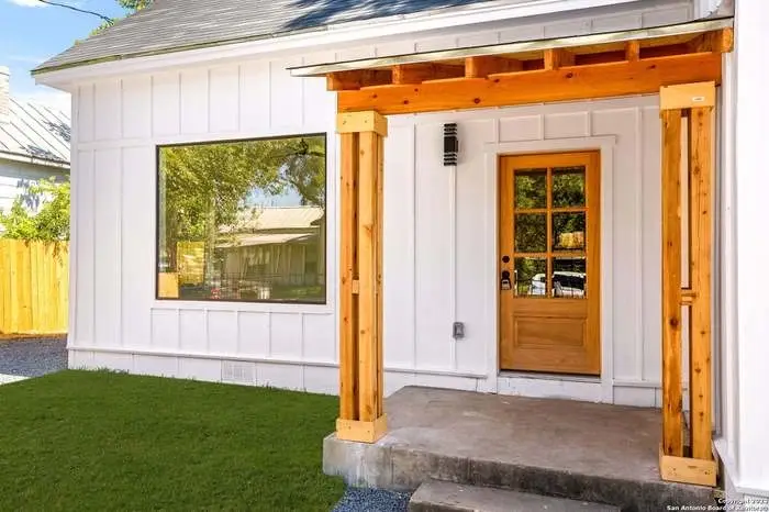 326 Sharer Street, San Antonio, TX 78208 - Image #2