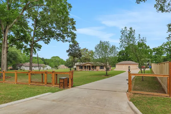 31637 Bohlssen Road, New Caney, TX 77357