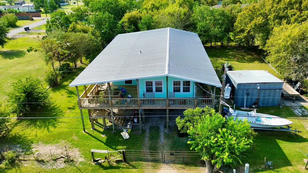 611 and 615 Broadway, Dickinson, TX 77539 - Image #1