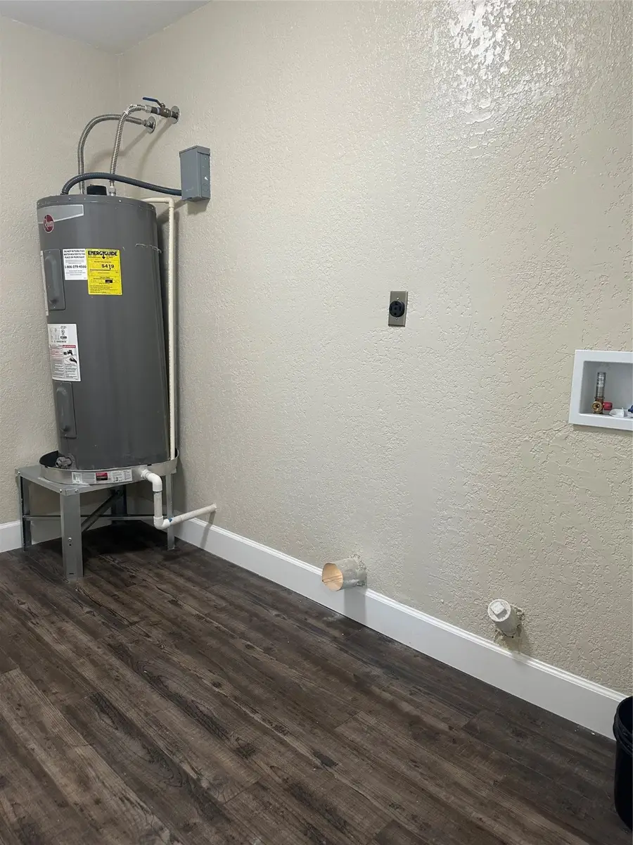 606 County Road 157, Alvin, TX 77511 - Image #3