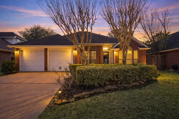 1742 Emerald Lake Court, Houston, TX 77062