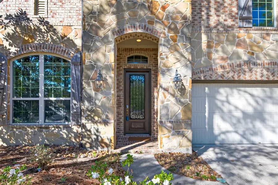 14 S Sawbridge Circle, Spring, TX 77389 - Image #3