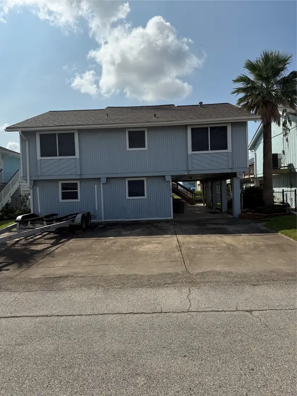 1075 Redfish Street, Bayou Vista, TX 77563