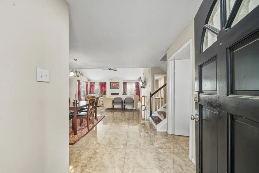 3226 S Briar Knoll Drive, Houston, TX 77082 - #2