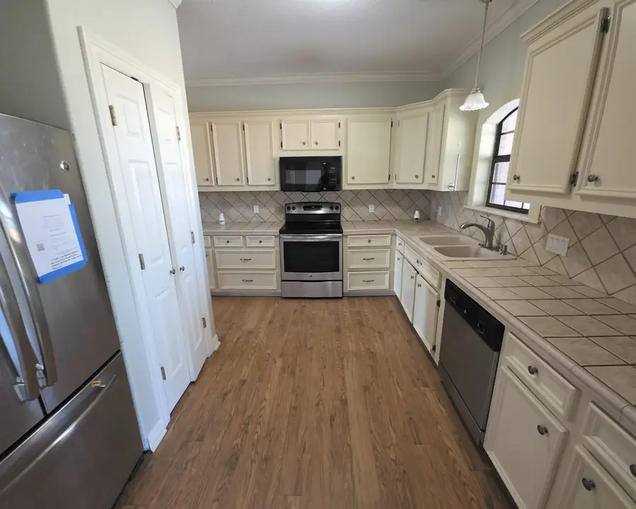 6006 7th Street, Danbury, TX 77534 - Image #3