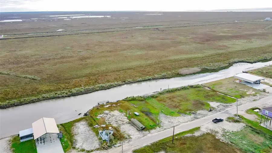 1528 Mabry, Gilchrist, TX 77617 - Image #2