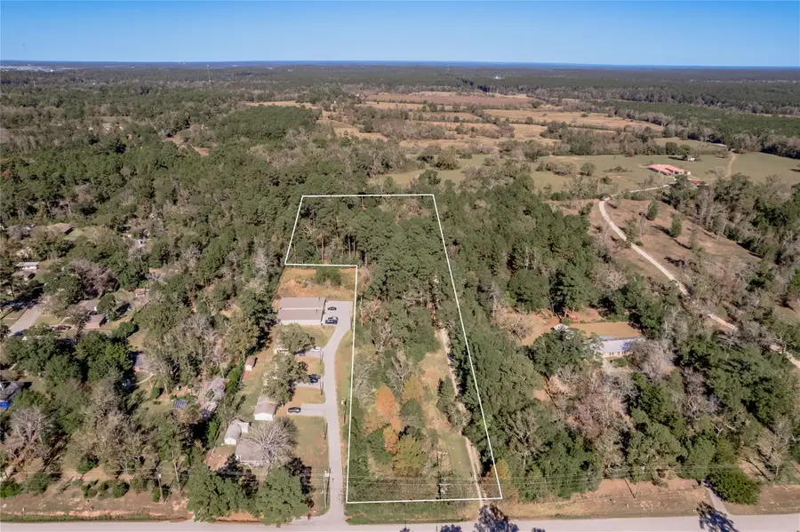 1153 Southwood Dr, Huntsville, TX 77340 - Image #2