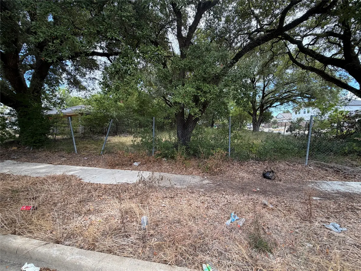 7355 Jutland Road, Houston, TX 77033 - #1