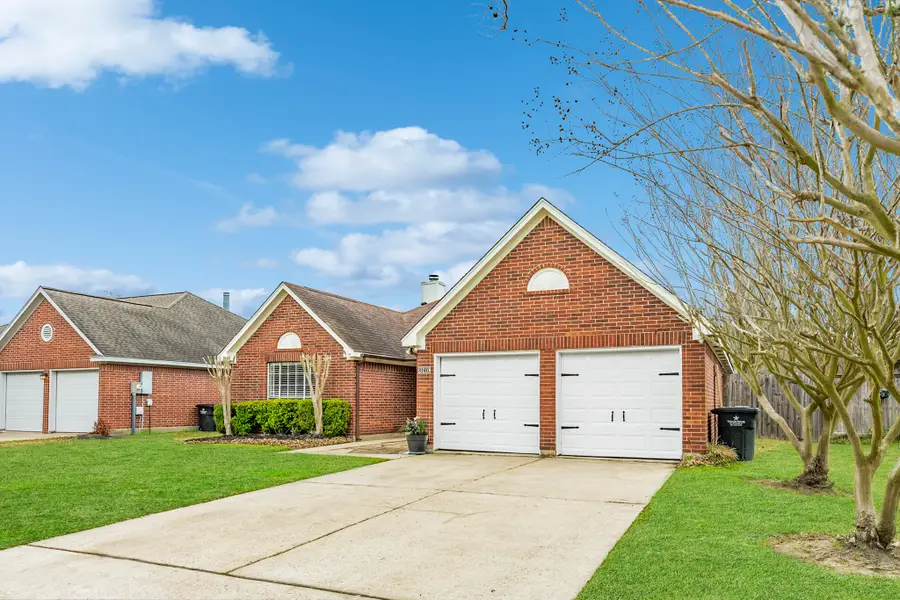 3210 Deer Trail Drive, Alvin, TX 77511 - #2