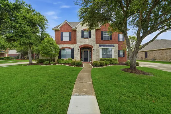 3415 Crossbranch Court, Pearland, TX 77581