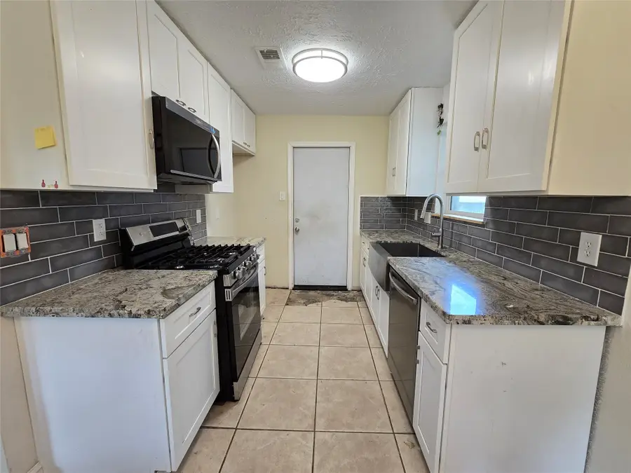 12122 E Marsham Circle, Houston, TX 77066 - Image #3