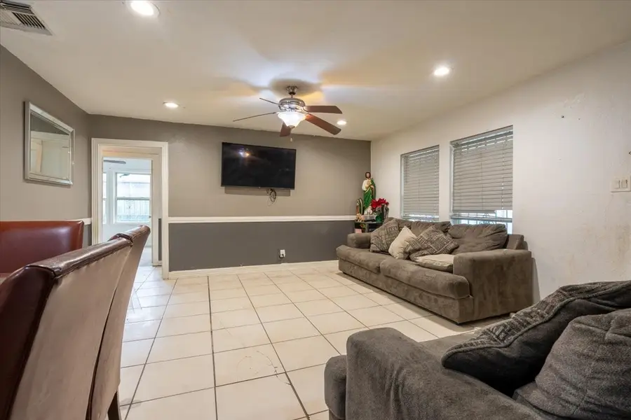 6817 Kassarine Pass, Houston, TX 77033 - #2