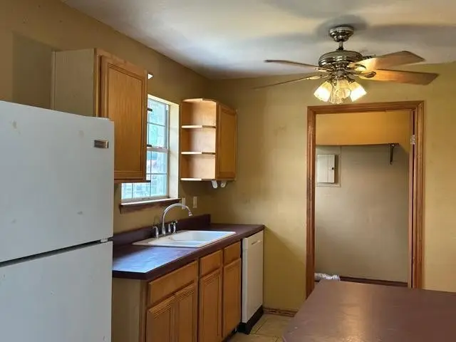 408 Ruth Street, Kerrville, TX 78028 - #3